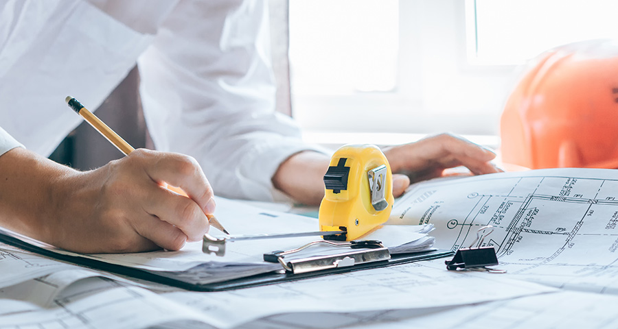 プラント設計とは？仕事内容や資格、年収を解説