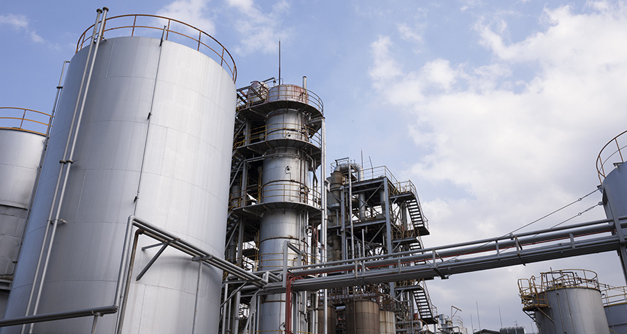 プラント施工管理とは？仕事内容や種類、資格を解説